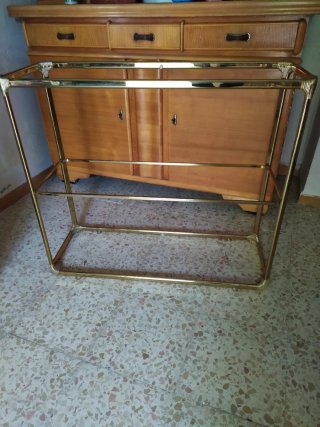 Mueble auxiliar vitrina cristal dorado