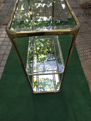 Mueble auxiliar vitrina cristal dorado