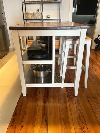 Isla de cocina madera roble y taburetes