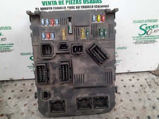 Peugeot 682900 caja relés fusibles 9655708480 407
