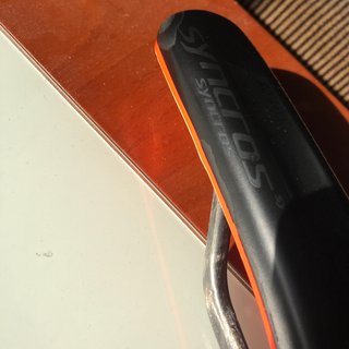 Sillín Syncros XM 1.0 Negro/Naranja