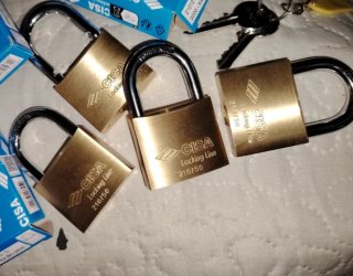11 Lucchetti CISA Chiave Unica più 4 chiavi