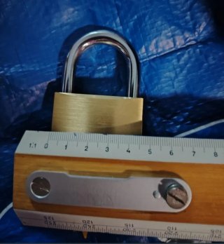 11 Lucchetti CISA Chiave Unica più 4 chiavi