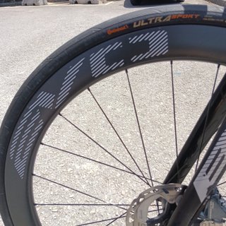 Bicicleta de carretera BH G7 Disc Pro