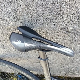 Bicicleta de carretera BH G7 Disc Pro