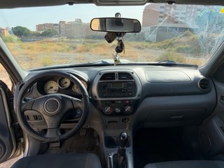TOYOTA RAV4 2.0 D-4D 4X4 116 CV · 3 PUERTAS · 219.