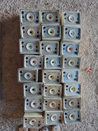 Lote pulsadores y carátulas ascensor (varias marca
