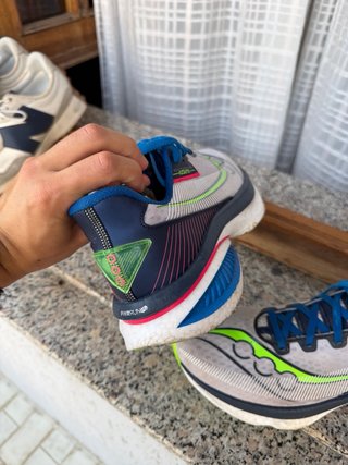 Saucony Endorphin Azura Scarpe da Corsa