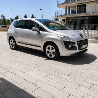 82.000km--Peugeot 3008--120cv--PREMIUN--C