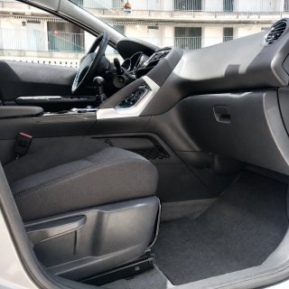 82.000km--Peugeot 3008--120cv--PREMIUN--C