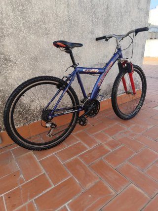 Bicicleta Conor 26 Azul y Roja