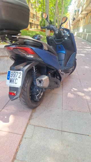 Se vende o cambia por coche gasolinaKymco X Town