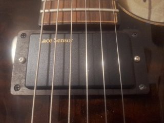 Guitarra Eléctrica Ibanez ART500