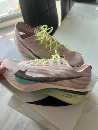 Nike ZoomX Vaporfly Next% 4