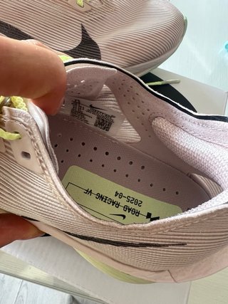 Nike ZoomX Vaporfly Next% 4