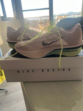 Nike ZoomX Vaporfly Next% 4