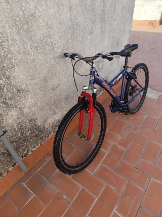 Bicicleta de montaña CONOR