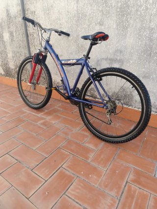 Bicicleta de montaña CONOR