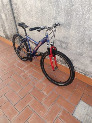 Bicicleta de montaña CONOR