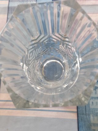 Jarrón de cristal tallado  20 cm