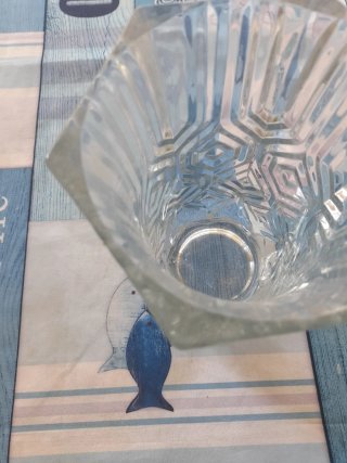 Jarrón de cristal tallado  20 cm