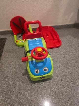 Coche correpasillos con múltiples funciones