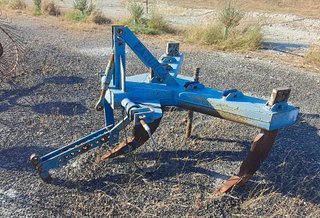 Subsolador Zazurca de 3 topos.