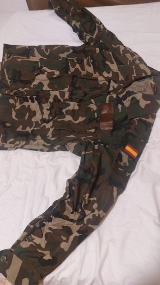 Traje militar de campaña