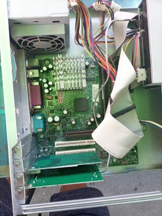 Ordenador Compaq Windows 98 Beige