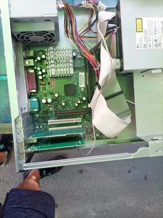 Ordenador Compaq Windows 98 Beige
