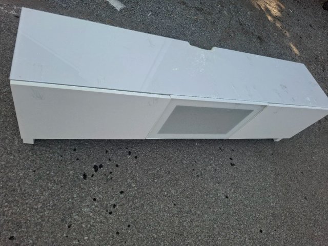 Mueble TV blanco y cristal