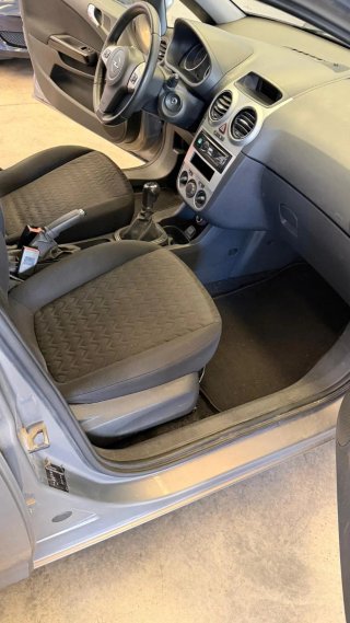 Opel Corsa 1.2 Gasolina 85cv