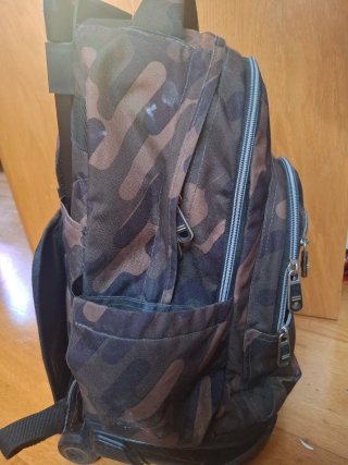 Mochila Totto con ruedas camuflaje
