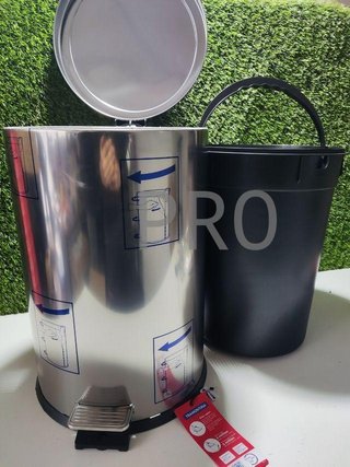 Cubo de basura para cocina de 20 litros con pedal