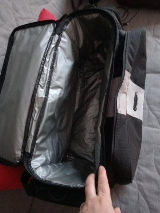 Bolsa nevera negra y blanca
