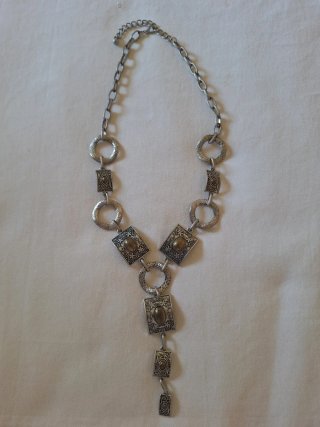 Collar estilo tribal metal  plateado/dorado bronce