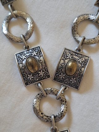 Collar estilo tribal metal  plateado/dorado bronce