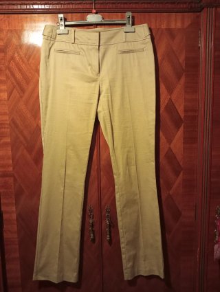 Traje de chaqueta y pantalón mujer beige