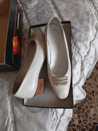 Zapatos de piel color crema talla 36