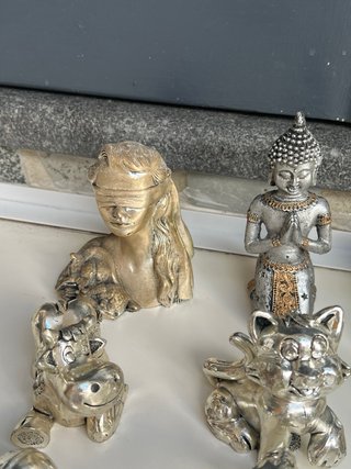 Statuine resina argentate