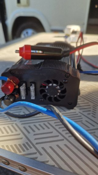 Inversor BYGD 400W 12V a 220V