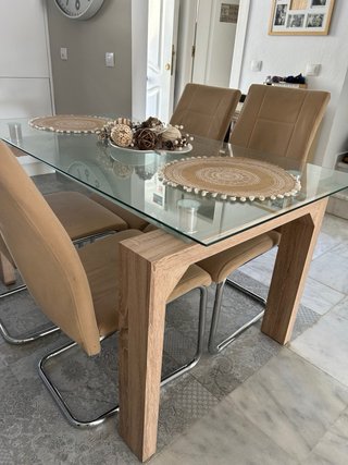 Mesa Comedor Cristal y Madera + 4 Sillas