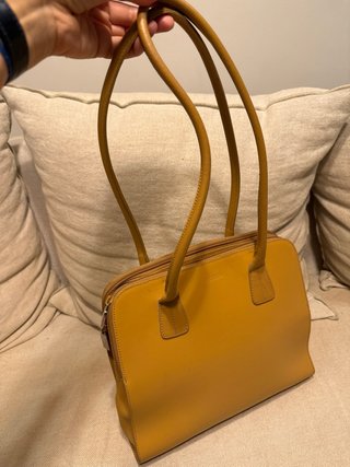 Bolso Furla color Mostaza. Casi sin usar