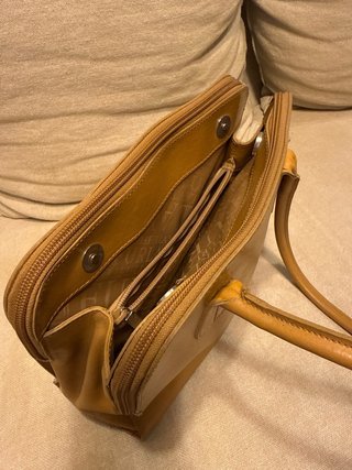 Bolso Furla color Mostaza. Casi sin usar