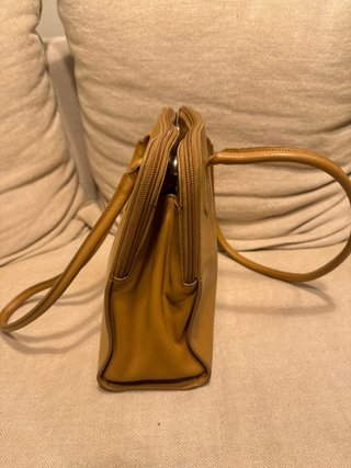 Bolso Furla color Mostaza. Casi sin usar