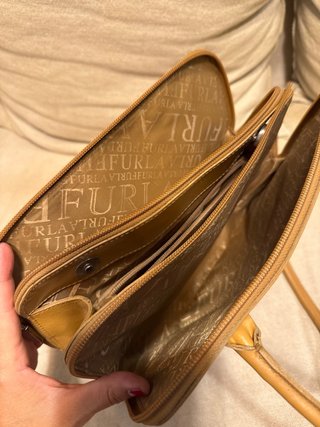 Bolso Furla color Mostaza. Casi sin usar