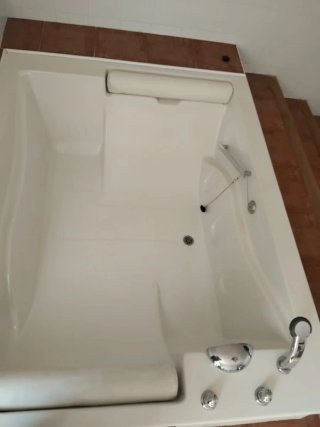 Bañera 2 plazas con grifo cascada
