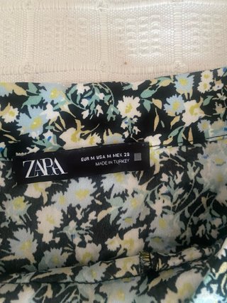 Falda pantalón Zara floral T.38
