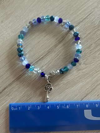 Bracciale cristalli blu con ciondolo chiave
