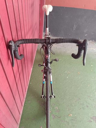Bicicleta de carretera BH Volan
